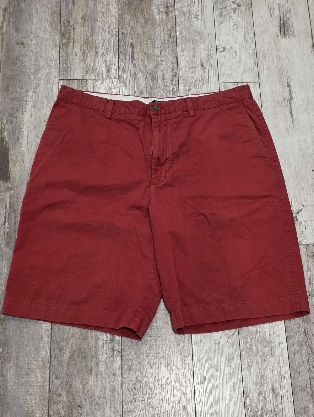 36W Men's Banana Republic Casual Chino Shorts Vibrant Red Khaki 100% Cotton